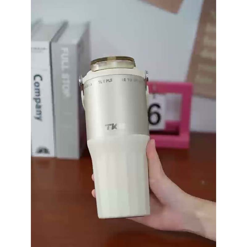 TKK 悦界双饮口拎拎杯 保温杯 吸管水杯 内喷陶 316不锈钢 TKK2039 700ML 金瓷白 / 个高清大图