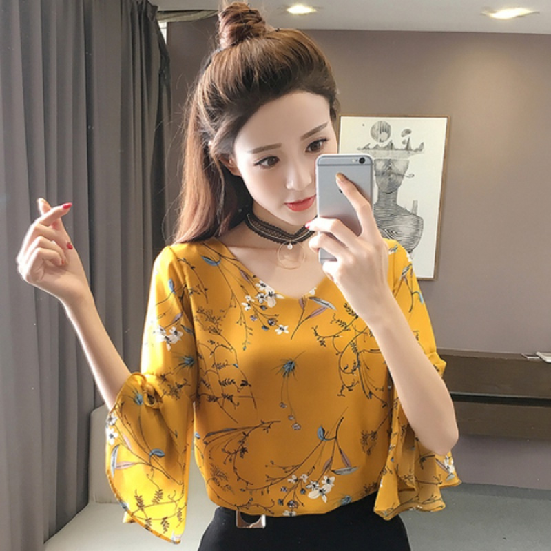 夏季碎花雪纺衫2020洋气女装新款衬衫上衣服喇叭袖超仙显瘦打底衫