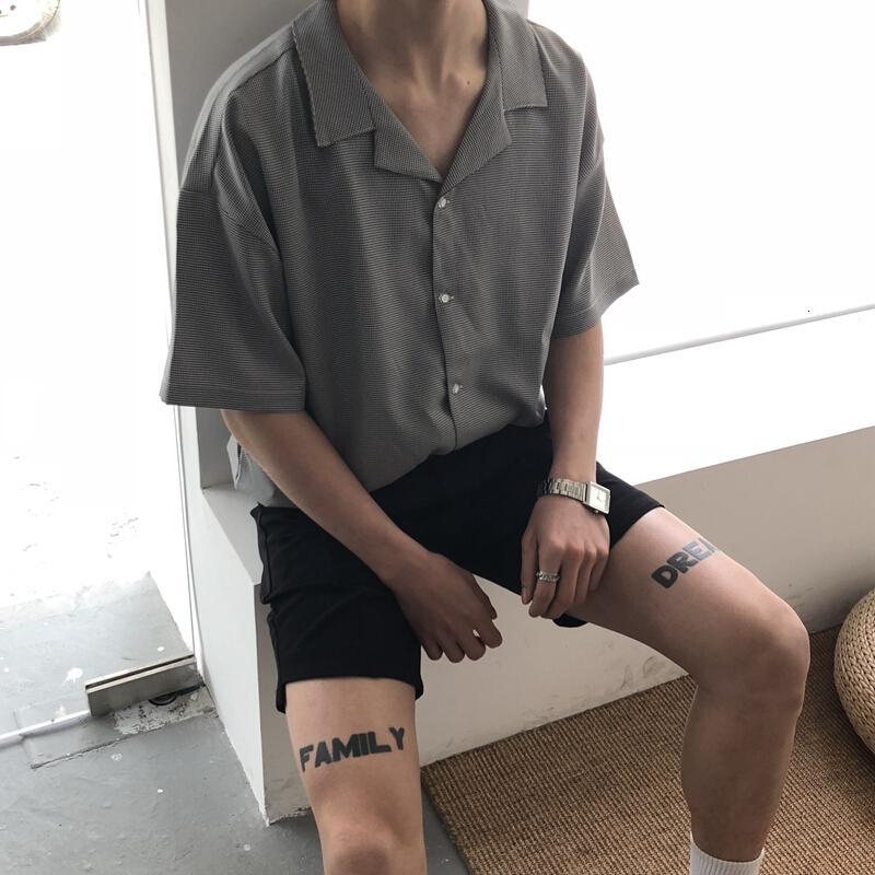 韩领复细格纹休闲宽松短袖衬衫男款
