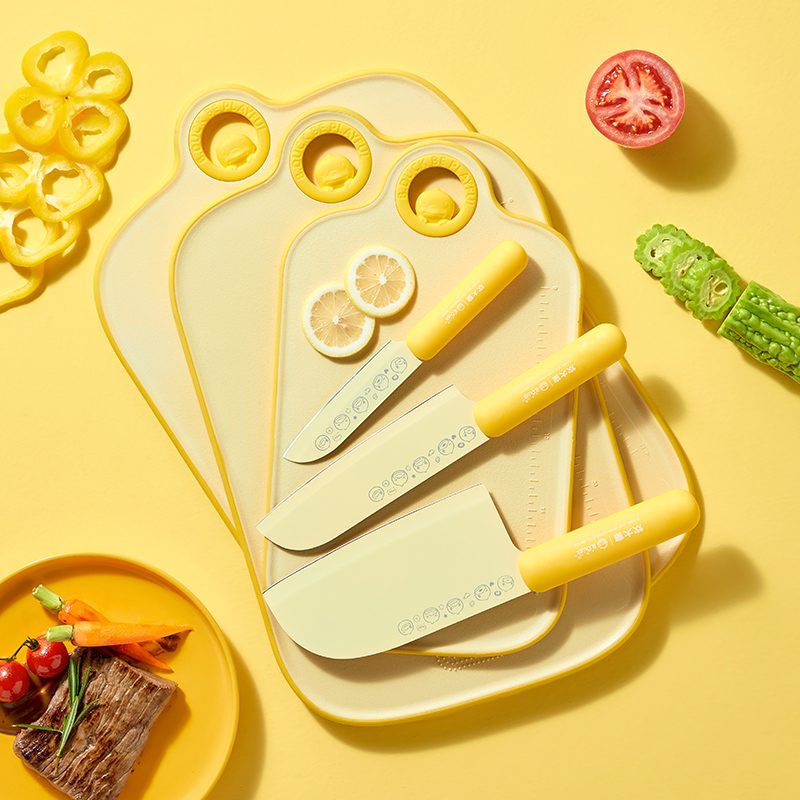 炊大皇小黄鸭菜板家用抗菌霉塑料案板厨房辅食切菜水果双面砧板 【小黄鸭系列】菜板套装+刀具套装