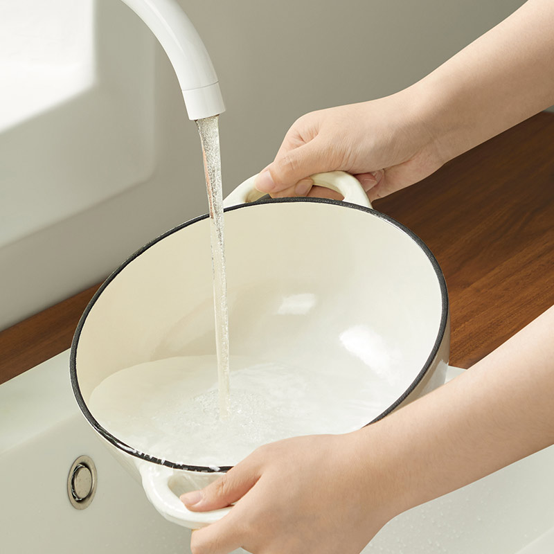 炊大皇(COOKER KING)玫瑰珐琅汤锅(白)TG22MGB(2.2L)高清大图