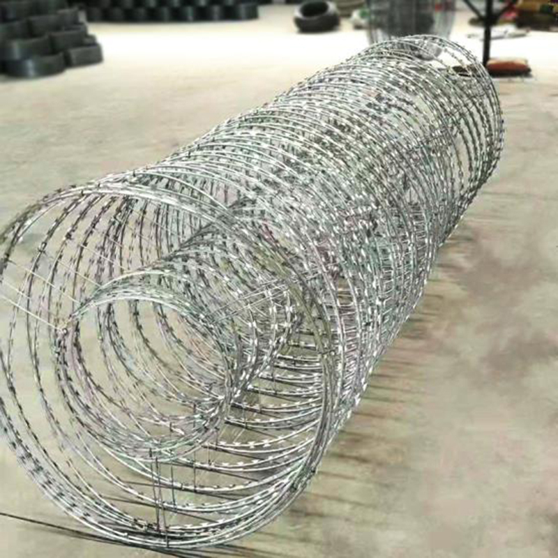 蛇腹型刀片铁丝网热镀锌刺网刺绳带