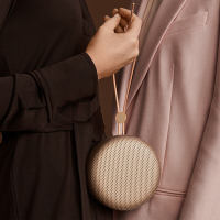 B&O PLAY beoplay A1 便携式无线蓝牙音响 户外蓝牙音箱 茶色