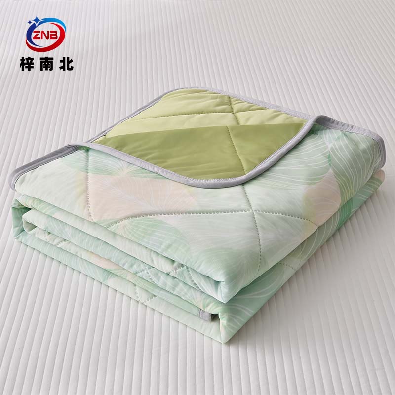 梓南北 印花凉感丝夏被空调被 200*230cm 条高清大图