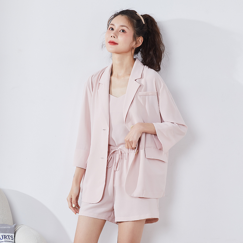 唐狮1春夏新款西装套装女吊带时尚短裤少女炸街三件套港风复古 XL 上装/温室粉
