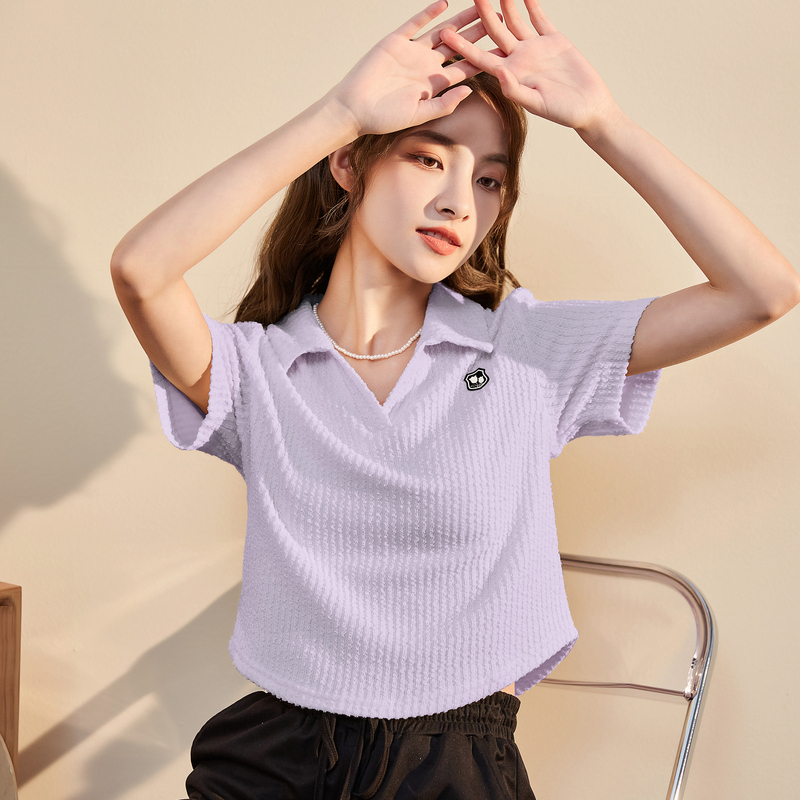 [2.5折价58元]唐狮夏季新款女短袖polov领左胸小标肌理感净色质感短款上衣