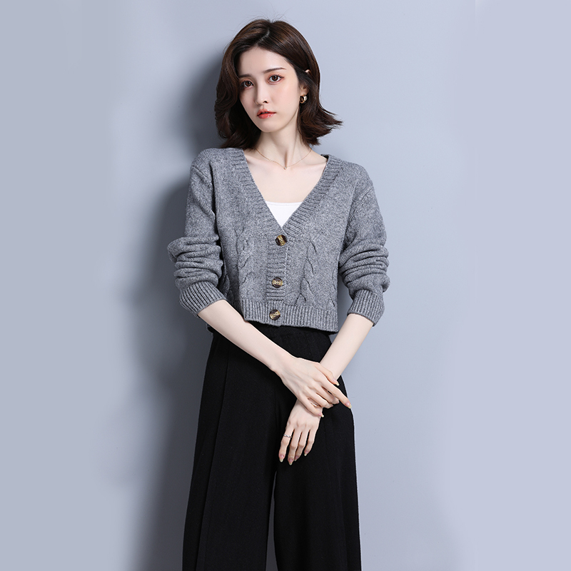 suntek毛衫女春秋新款v领针织衫短款小个子高腰毛衣外套配裙子的开衫