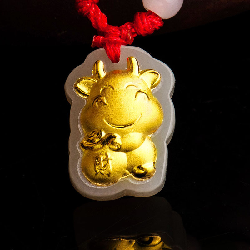 梦克拉 足金3D硬金黄金和田玉金镶玉白玉吊坠 生肖牛 多金牛