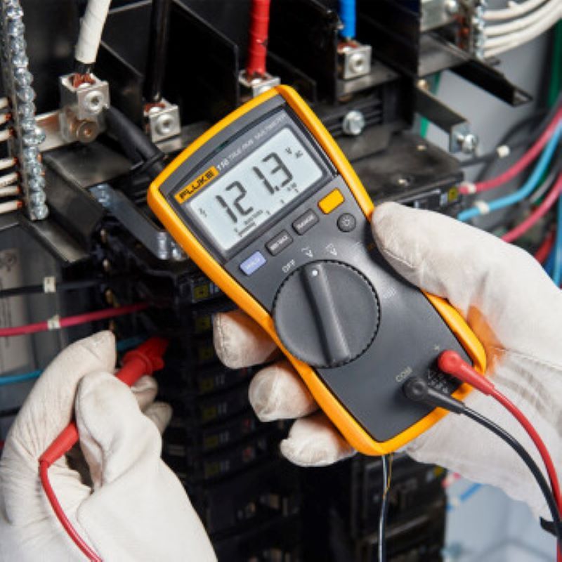 福禄克(FLUKE)110高精度紧凑型真有效值数字万用表掌上型多用表带背光仪器仪表 110 真有效值万用表