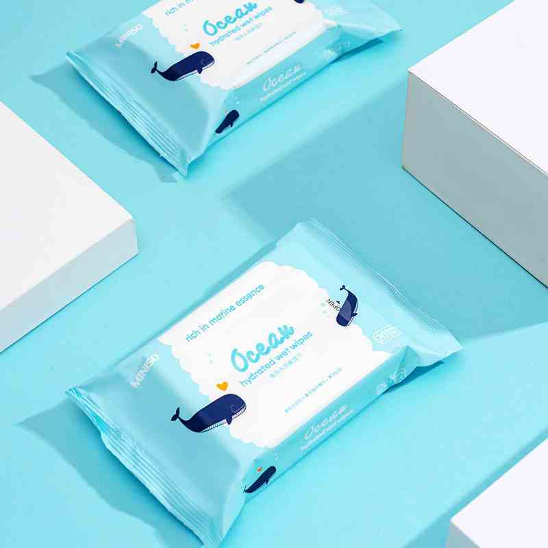 名创优品(miniso) 海洋水润柔湿巾 抽取式便携卫生水润湿纸巾[80片装]