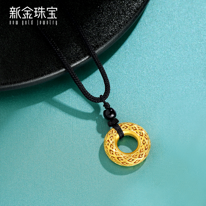 新金珠宝 足金999古法金镂空黄金圆形3d硬金平安扣吊坠 1042