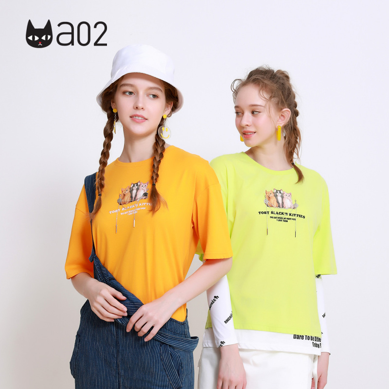 a02商场同款萌趣猫咪印花金属链前短后长T恤女D1U2D0491KT