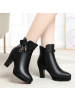 粗跟高跟短靴女秋冬季新款尖头女大码新款时装短筒防水台皮靴