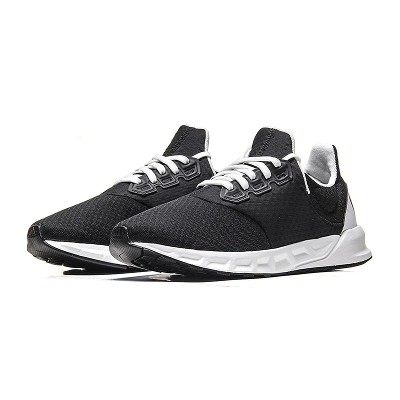 Adidas/阿迪达斯 男鞋女鞋 轻便透气运动鞋跑步鞋 BZ0648 黑色