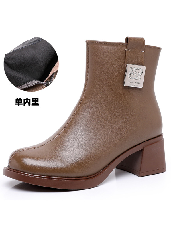 时尚高跟女靴真皮短靴新款秋冬季妈妈鞋舒适粗跟大码复古棉靴