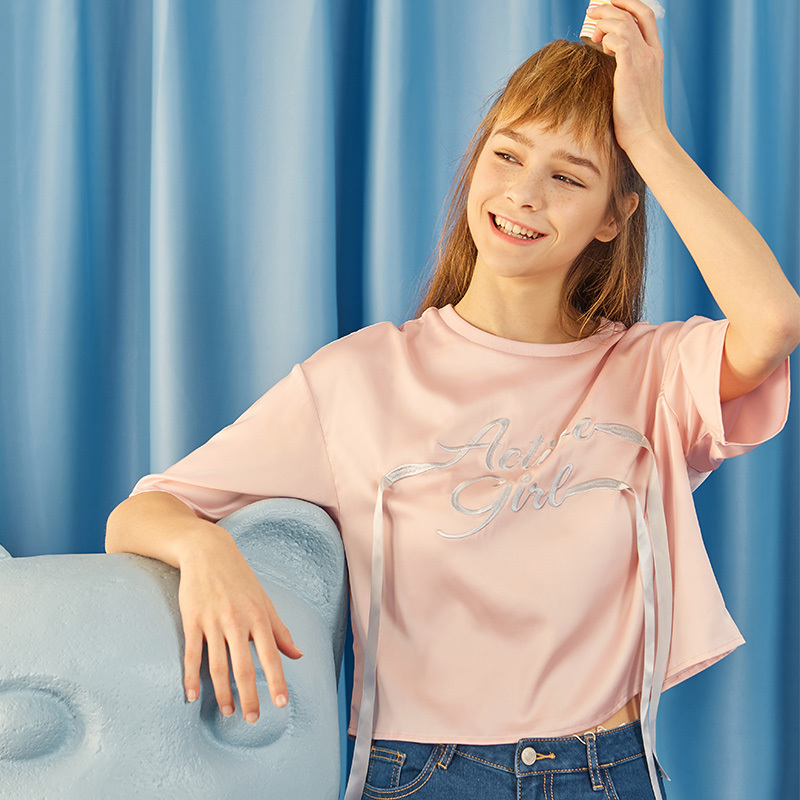 A21以纯线上品牌2018春季新品女装短袖T恤女宽松圆领刺绣中袖短袖女4812175000