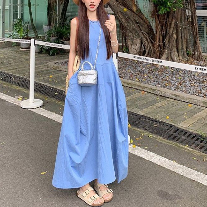 法式茶歇蓝色连衣裙女新款夏季宽松复古气质圆领无袖背心长裙子潮