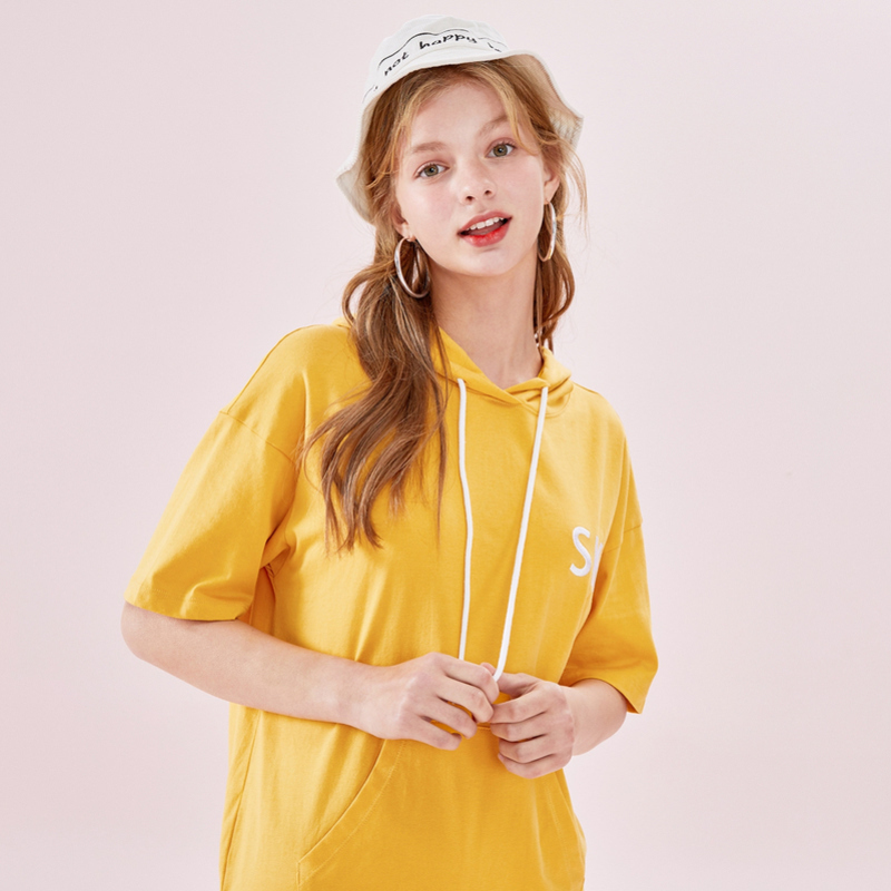 森马卫衣女2019春秋新款连帽宽松短款字母刺绣学生设计感棉质上衣