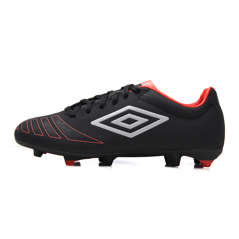 茵宝umbro足球鞋