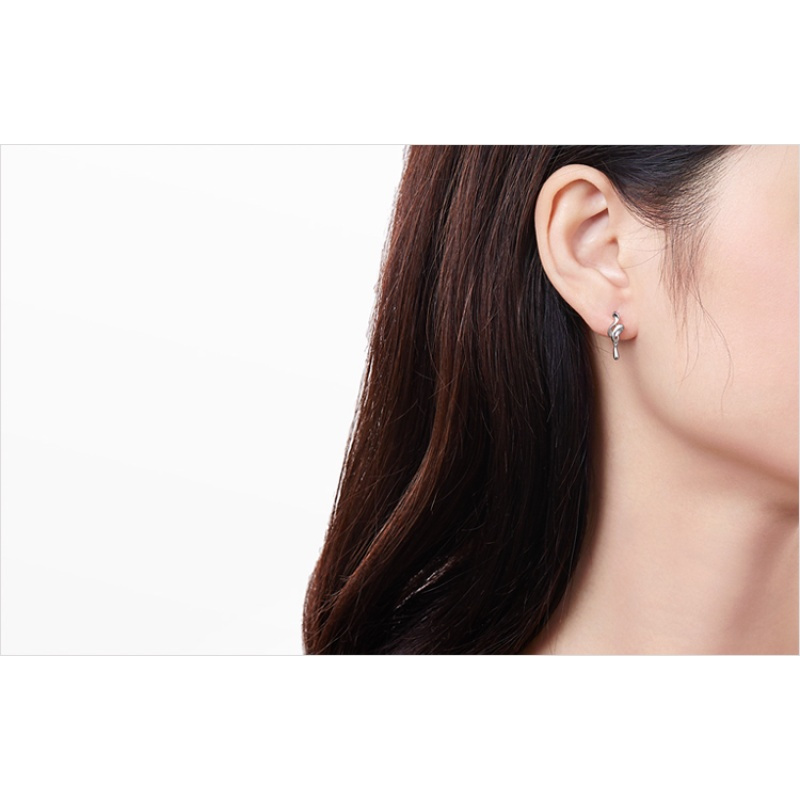 周大福珠宝首饰水中花系列pt950铂金耳钉pt159176