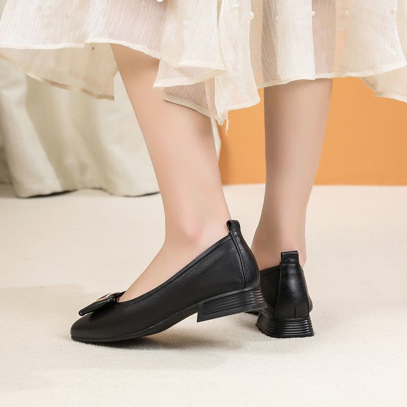 2023秋季新款真皮方头浅口低跟真皮蝴蝶结装饰大码纯色单鞋女图片