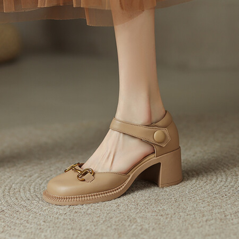 格瑞迪欧粗高跟包头凉鞋女夏季新款女鞋牛皮包跟一字扣带中空四季鞋