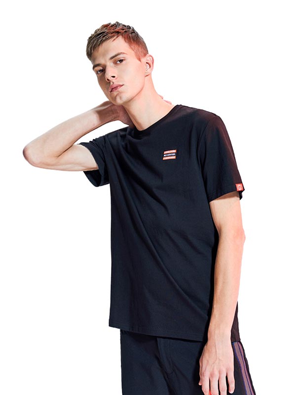 黑鲸字母刺绣t恤夏季男装舒适休闲短袖套头衫男cntbj28070a