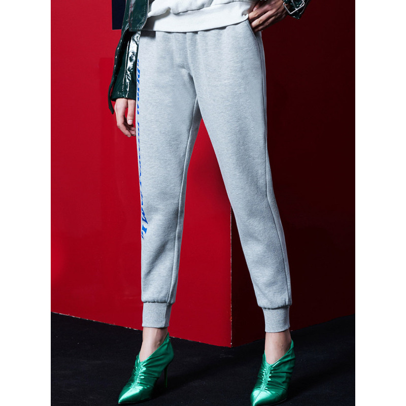 初语字母印花束脚休闲哈伦卫裤女时尚百搭运动裤