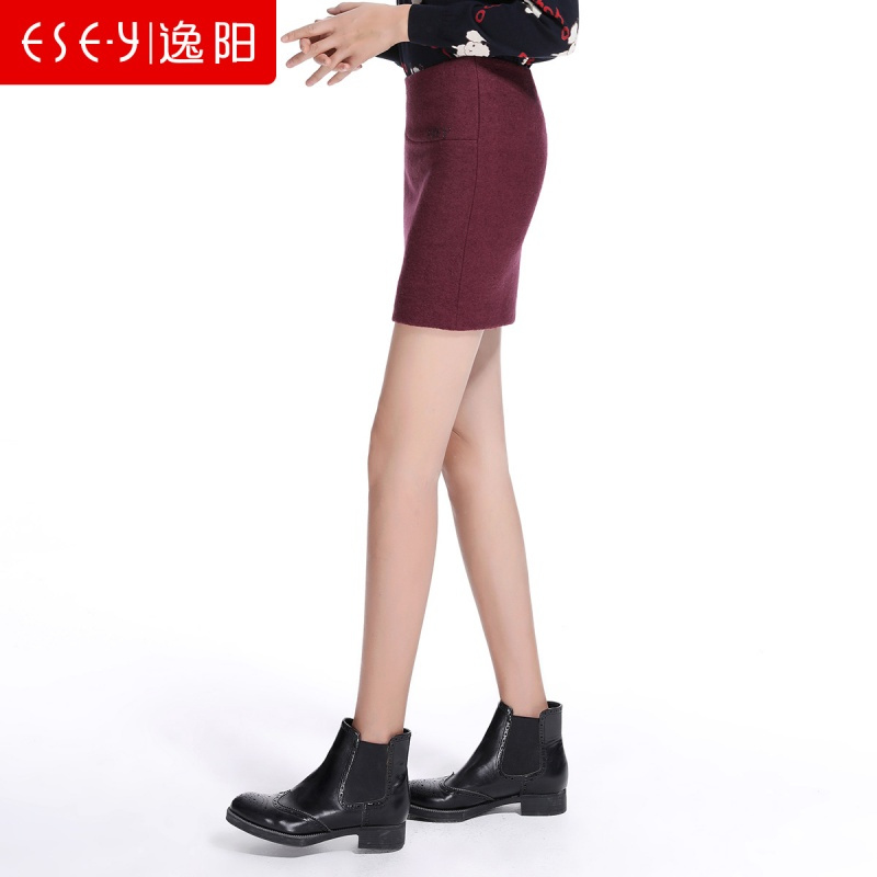 羊毛呢子打底包臀裙后拉链纯色简约短裙2018秋冬新款女正品4843