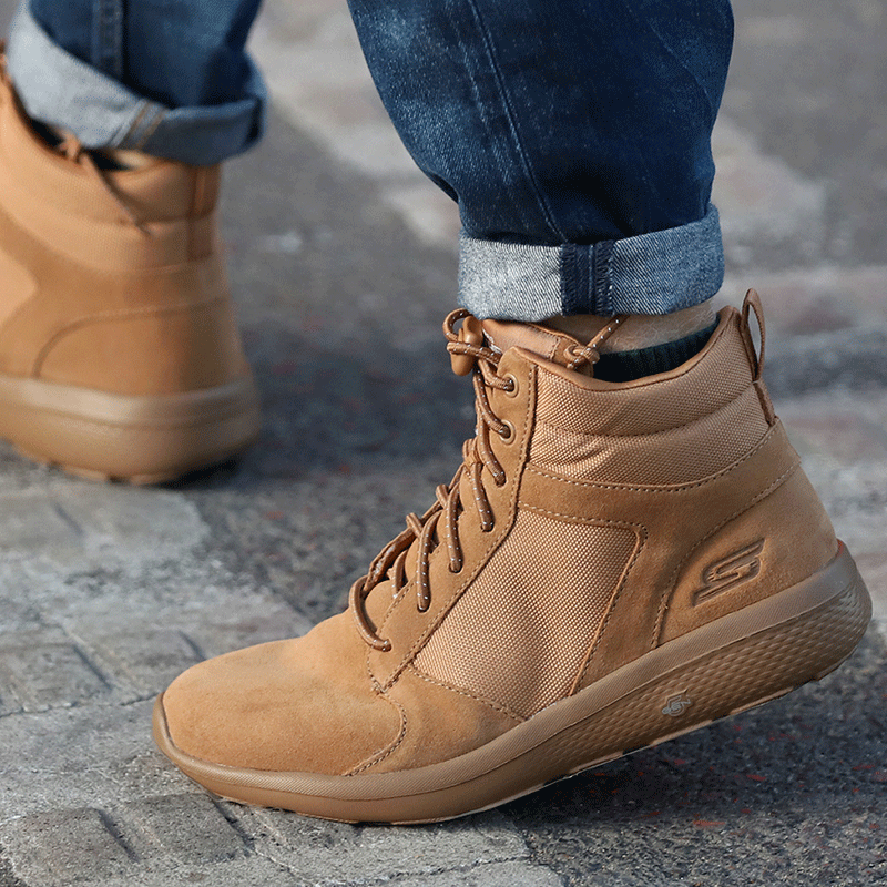 斯凯奇（SKECHERS）男鞋高帮轻便舒适运动鞋保暖防滑雪地靴跑步鞋54298