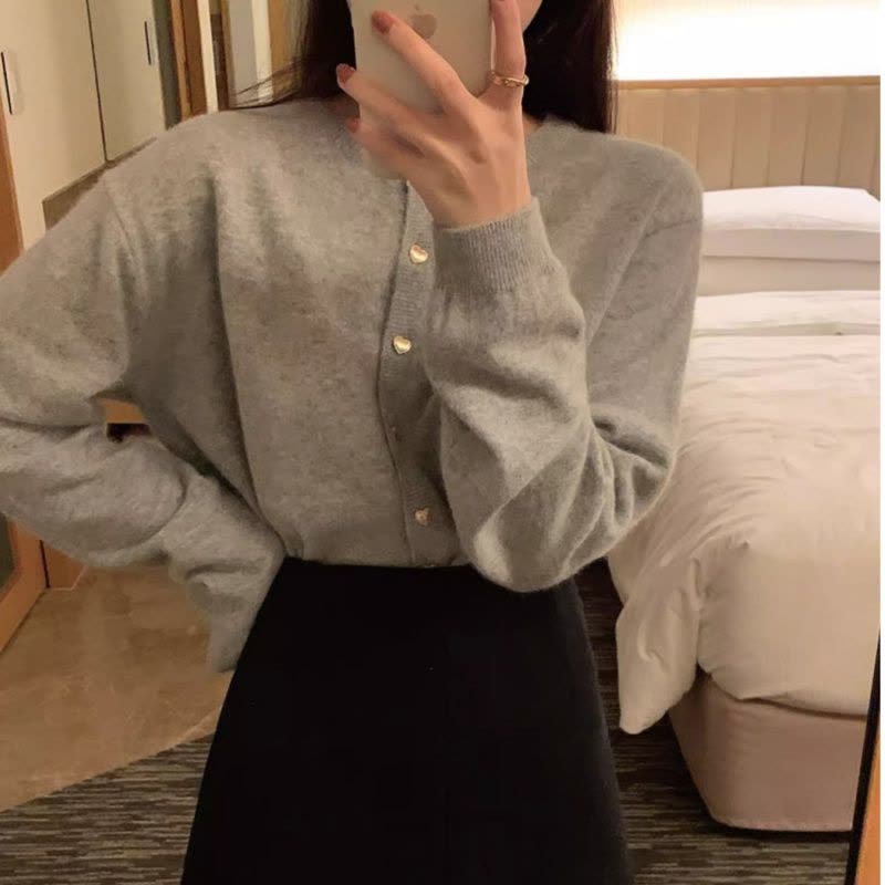 粉色针织开衫女韩版秋冬新款优雅气质软糯毛衣宽松短款圆领薄外套图片