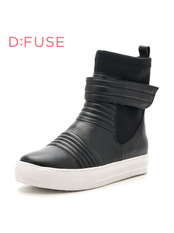 迪芙斯(D:fuse)冬季牛皮革/布圆头平底休闲短靴女DF64117317