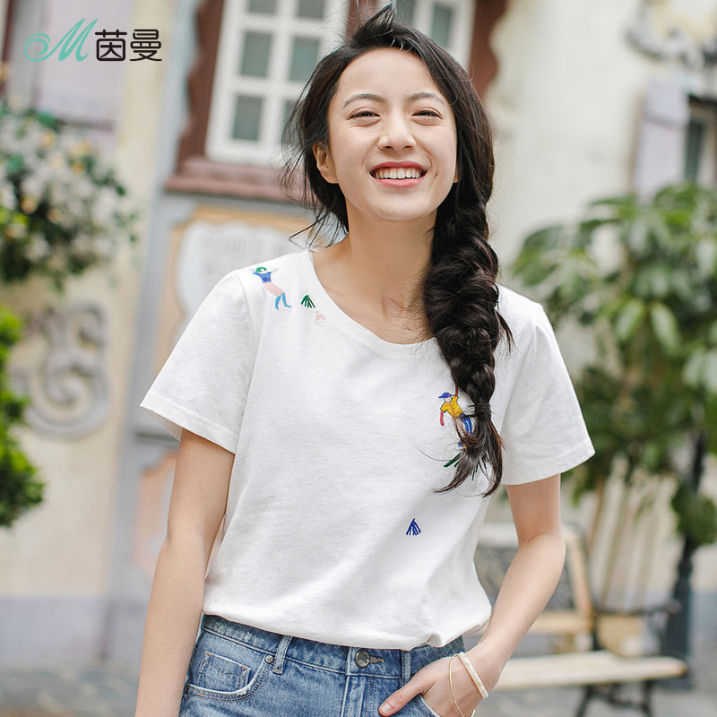 茵曼2018夏装新款棉质圆领可爱减龄文艺范绣花白色短袖t恤女学生