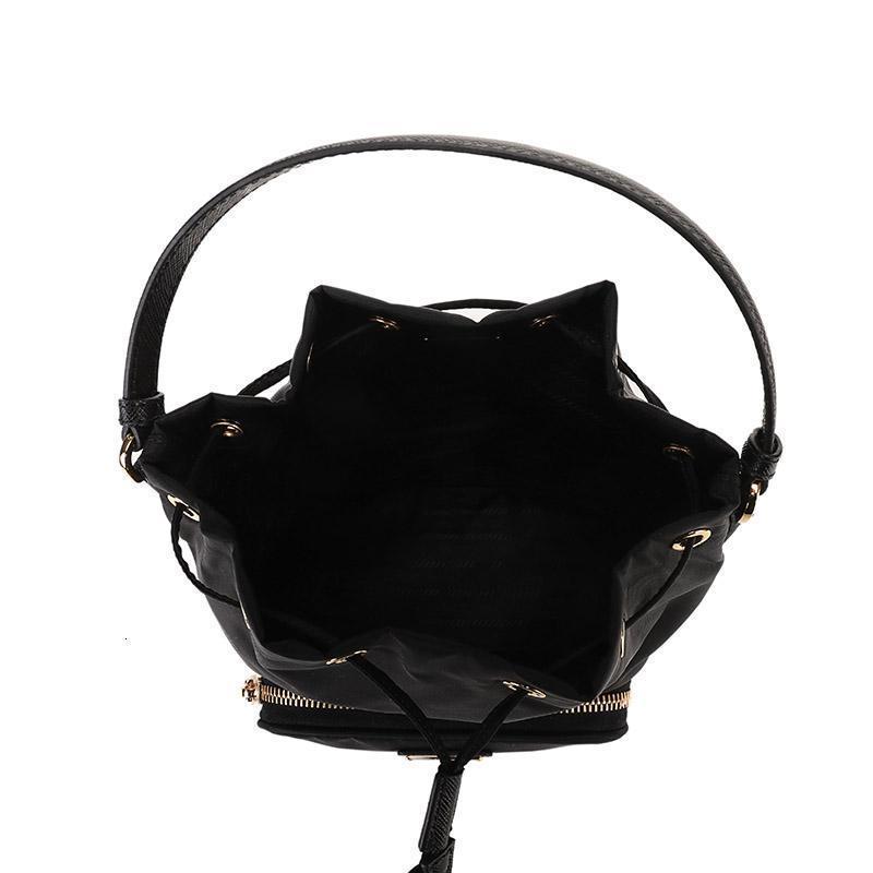 prada普拉达欧美时尚女士织物小号手提单肩斜挎包水桶包1bh038v44vooo