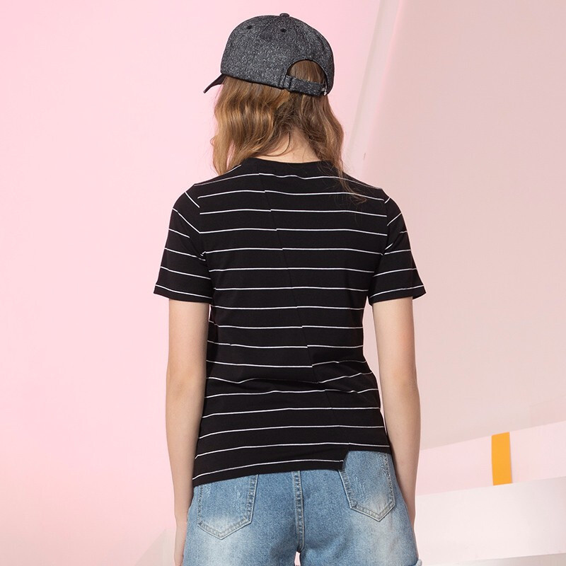 潮流前线夏季女款简约不规则拼接圆领条纹刺绣短袖t恤女