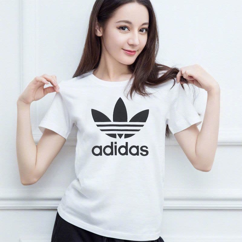 阿迪达斯三叶草短袖女旗舰2021春季运动休闲圆领T恤女GN2899图片