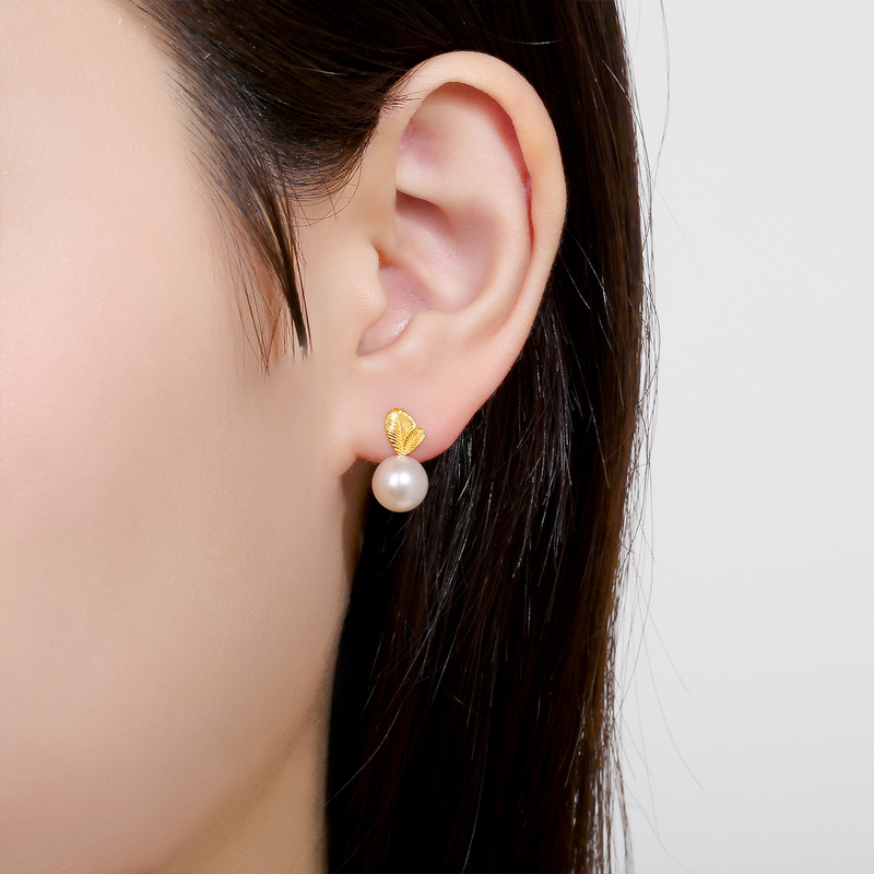 周六福(ZHOULIUFU)珠宝18K金耳饰女强光白色淡水珍珠耳钉耳针正品 优雅 KHPB095120