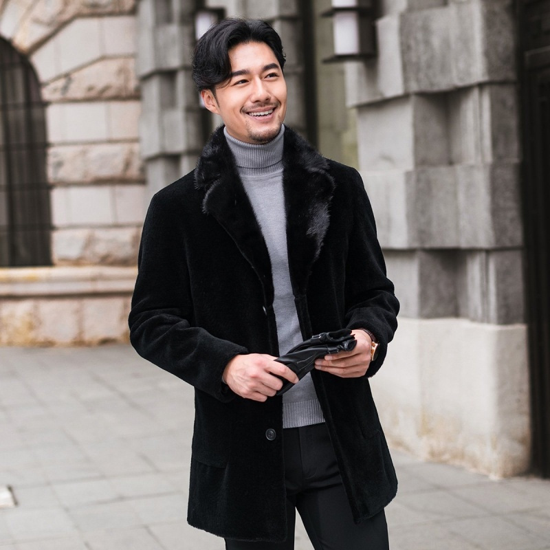 男款商务休闲水貂毛领羊剪绒羊毛皮大衣视频