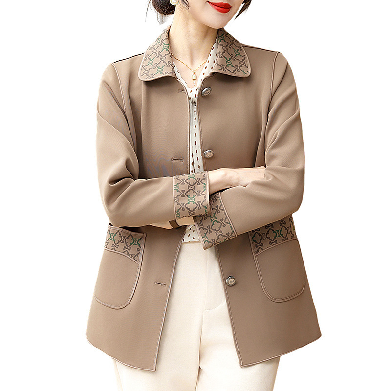 新款女装春秋妈妈外套40岁中年人开衫女春装新品啊中老年女装60岁