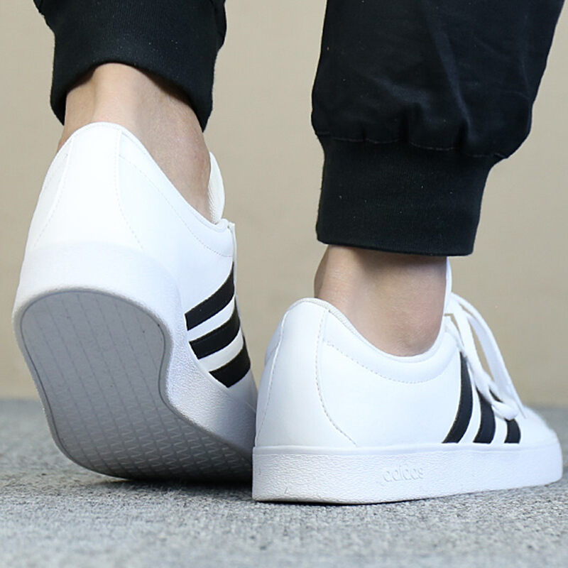 阿迪达斯（adidas）男款运动鞋低帮轻便舒适休闲鞋板鞋DA9868