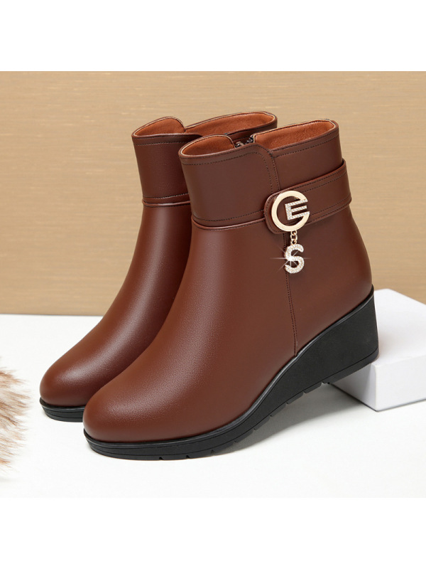 秋冬女鞋2023新款坡跟秋季妈妈鞋皮鞋冬季加绒保暖中年棉鞋鞋子