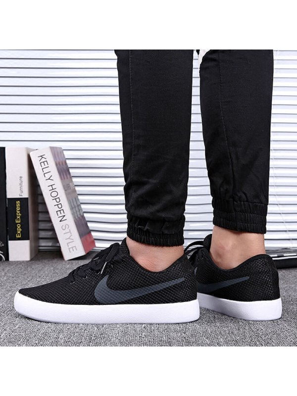 耐克（NIKE）男款轻便透气舒适运动鞋休闲鞋819810