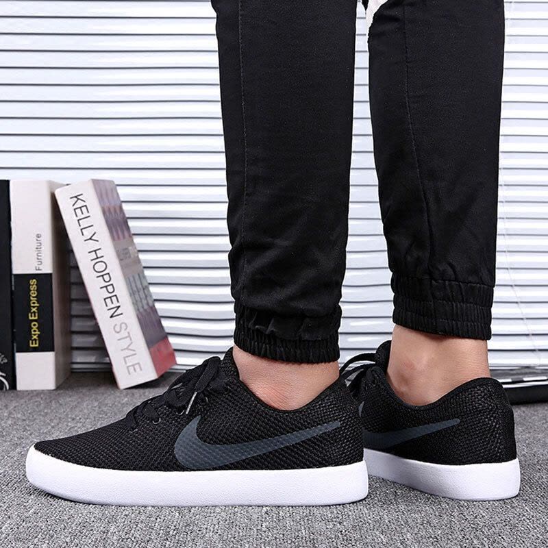 耐克（NIKE）男款轻便透气舒适运动鞋休闲鞋819810图片