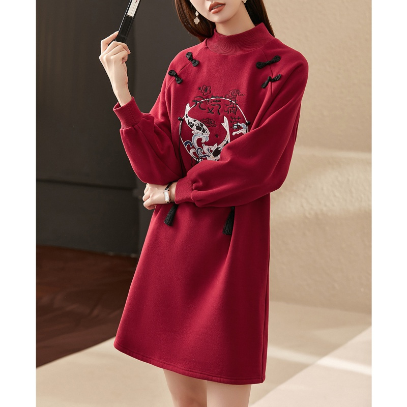 OUNIXUE欧昵雪 | 冬季中国风绣花抓绒卫衣连衣裙女半高领长袖短裙复古盘扣裙子