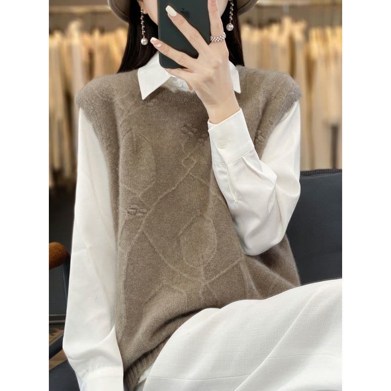 秋冬新款羊毛衫马甲背心女圆领构花无袖上衣宽松纯色羊毛针织图片