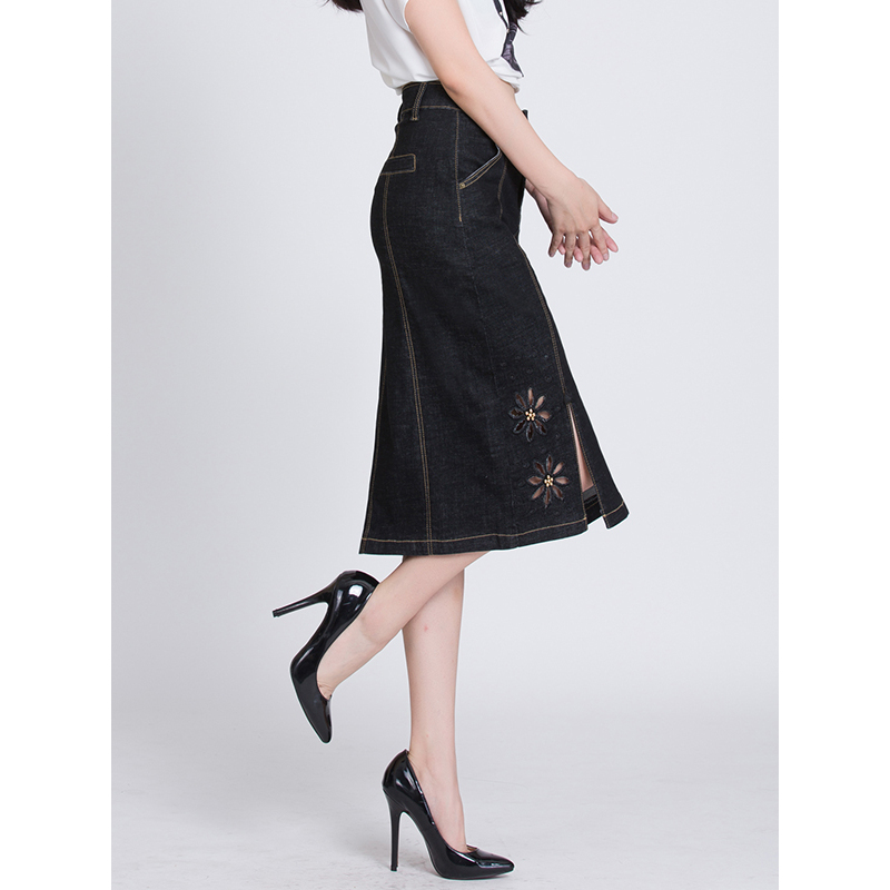 风姿歌 2018夏季新款弹力中长裙优雅镂空钉珠牛仔裙女装裙子610