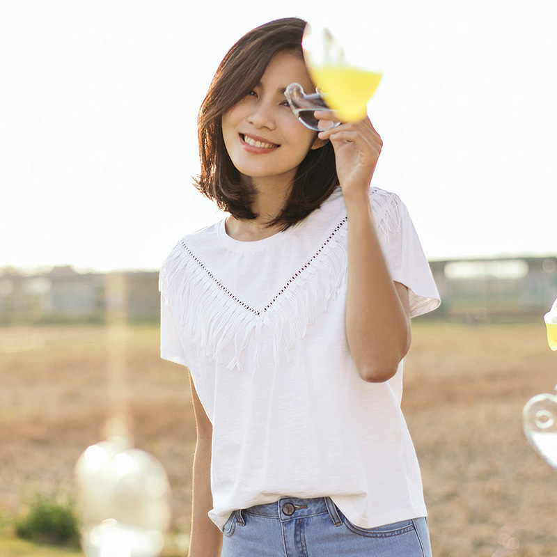 茵曼夏装弹性棉圆领花边个性流苏短袖百搭T恤女短款上衣