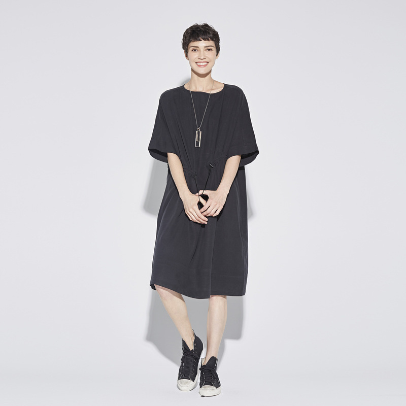 sdeer圣迪奥女装宽松圆领松紧收腰短袖连衣裙