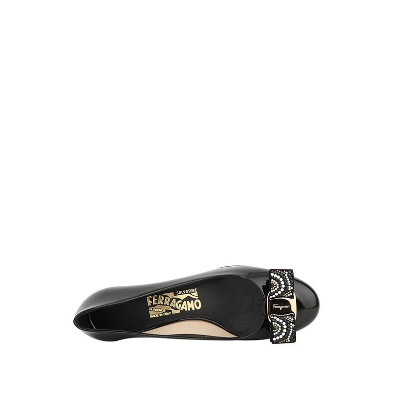 FERRAGAMO 贴珠蝴蝶结装饰圆柱鞋跟女士中跟鞋 663690NERO