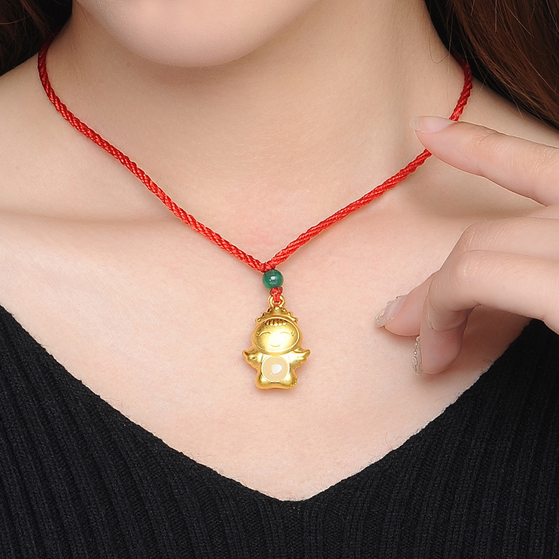 蒂蔻可爱小天使金镶玉黄金吊坠项链女款足金和田玉镶嵌绿玛瑙珠红绳